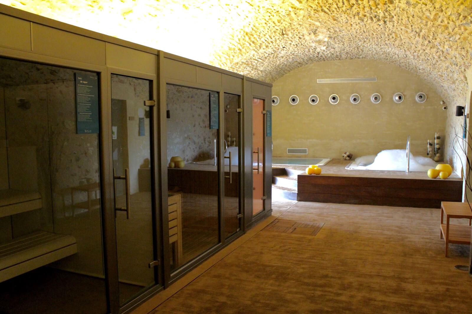 Urh - Hotel Moli Del Mig Torroella De Montgri Exterior photo